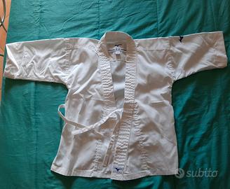 Kimono e Guanti Karate