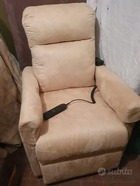 POLTRONA ELEVABILE TERMIGEA