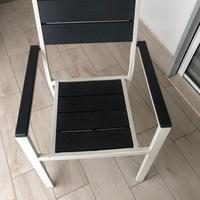 Tavolo e sedie da giardino