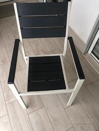 Tavolo e sedie da giardino