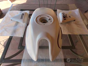 Kit serbatoio e fianchetti per Moto Guzzi V7