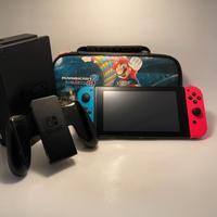 Console Nintendo Switch Completa di Accessori
