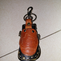 Portachiavi vintage in cuoio e pelliccia