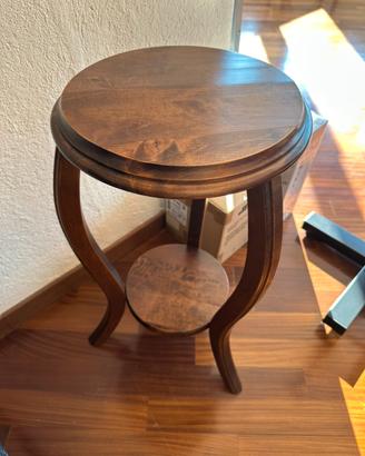 Tavolino in legno massiccio