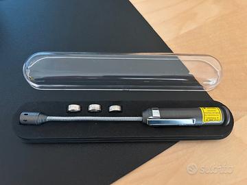 Luce led portatile + indicatore laser