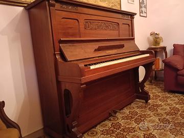 
Elegante Pianoforte Verticale Antico