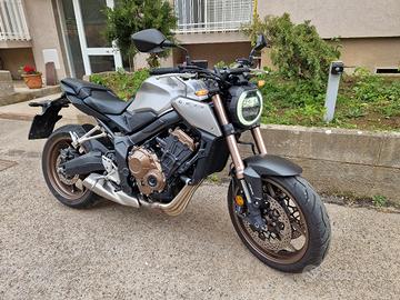 Honda CB650 da vetrina 