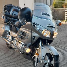gold wing 1800