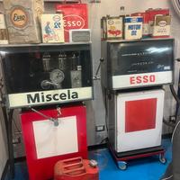 Coppia distributori Esso