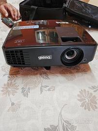 Telo Professionale + Videoproiettore BenQ