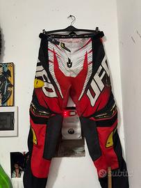 Pantaloni ufo
