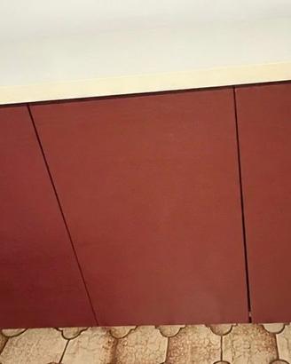 Mobiletto rosso 