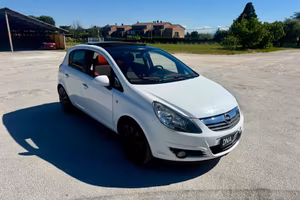 Opel Corsa 1.2 Benzina NEOPATENTATI UNIPROPRIETÀ