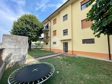 4 LOCALI A CASTELNUOVO DEL GARDA