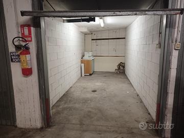 Garage per auto, moto o biciclette o deposito