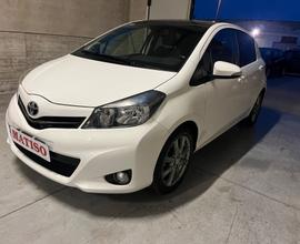 Toyota Yaris 1.3 Benzina. Con 12 mesi di garanzia