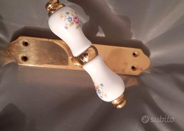 Maniglia per finestre in ottone e ceramica