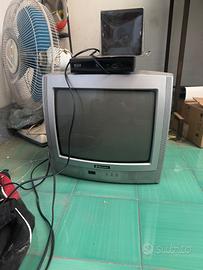 TV perfettamente funzionante, decoder solo 5 cin €