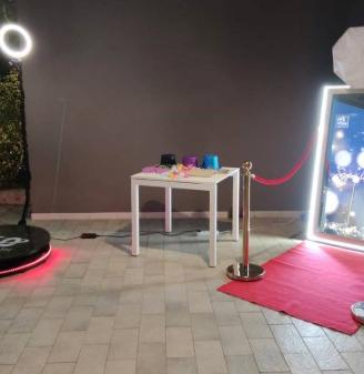 Photo Booth Spinner 360 & Caricature
