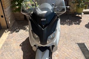 Scooter Yamaha x max 250