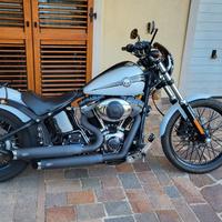 Harley-Davidson Softail Blackline - 2011