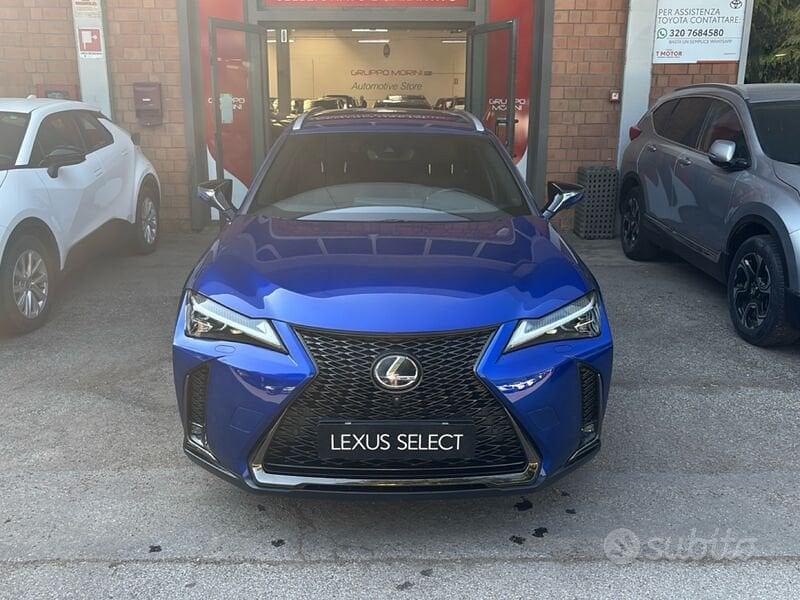 Lexus UX