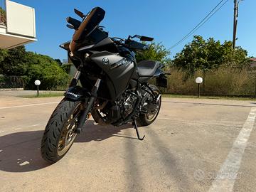 Yamaha Tracer 7 GT 2024 Nera + kit valigie
