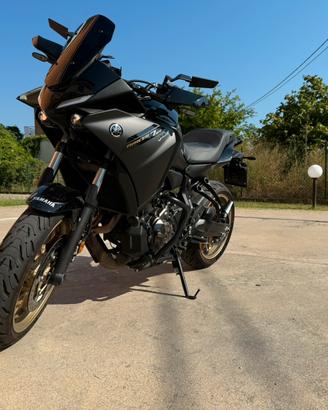 Yamaha Tracer 7 GT 2024 Nera + kit valigie