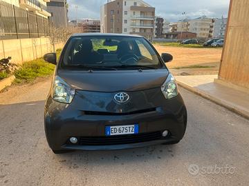 Toyotq iq