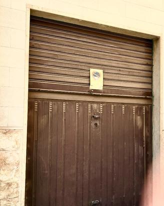Box a 50 mt dall'Ospedale a Conversano