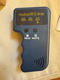 Duplicatore telecomandi tag card