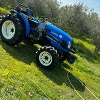 Trattore new holland 50cv