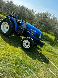 Trattore new holland 50cv