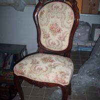 sedia legno in  tappezzeria