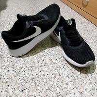 Nike tanjun Uomo 