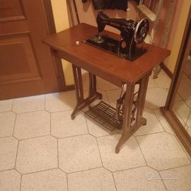 Macchina da cucire Singer mod. "15 M88" anno 1954