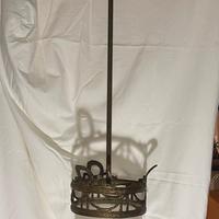 LAMPADARIO ANTICO IN OTTONE E CRISTALLO MOLATO