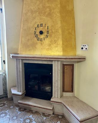 TERMOCAMINO + RIVESTIMENTO IN MARMO