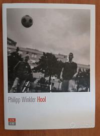 Hool di Philipp Winkler