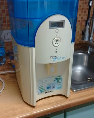 distributore acqua con frigo