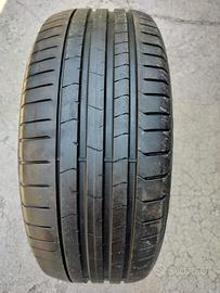 1 Pirelli estiva 245/40 R19 98Y