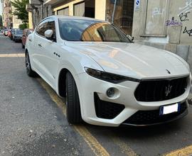 Maserati Levante V6 AWD Gransport