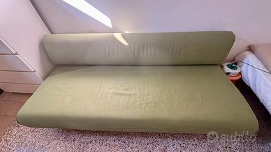 divano ikea datato