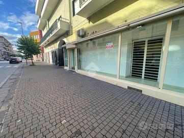 NEGOZIO A AFRAGOLA