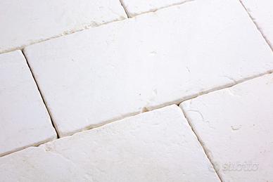 Biancone in Pietra di Trani da Rivestimento e Pav