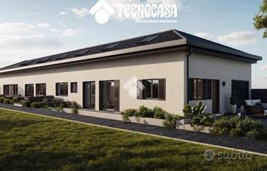 VILLA A SCHIERA A MILANO