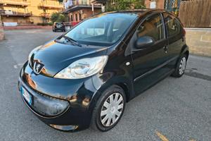 Peugeot 107 AUTOMATICA BENZINA NEOPATENTATI