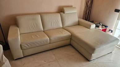 Divano in pelle Poltronesofà con chaise longue