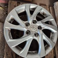 cerchi in lega 16 Toyota auris