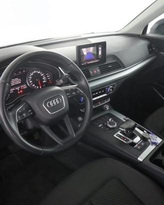 AUDI Q5 Q5 40 TDI quattro S tronic Business